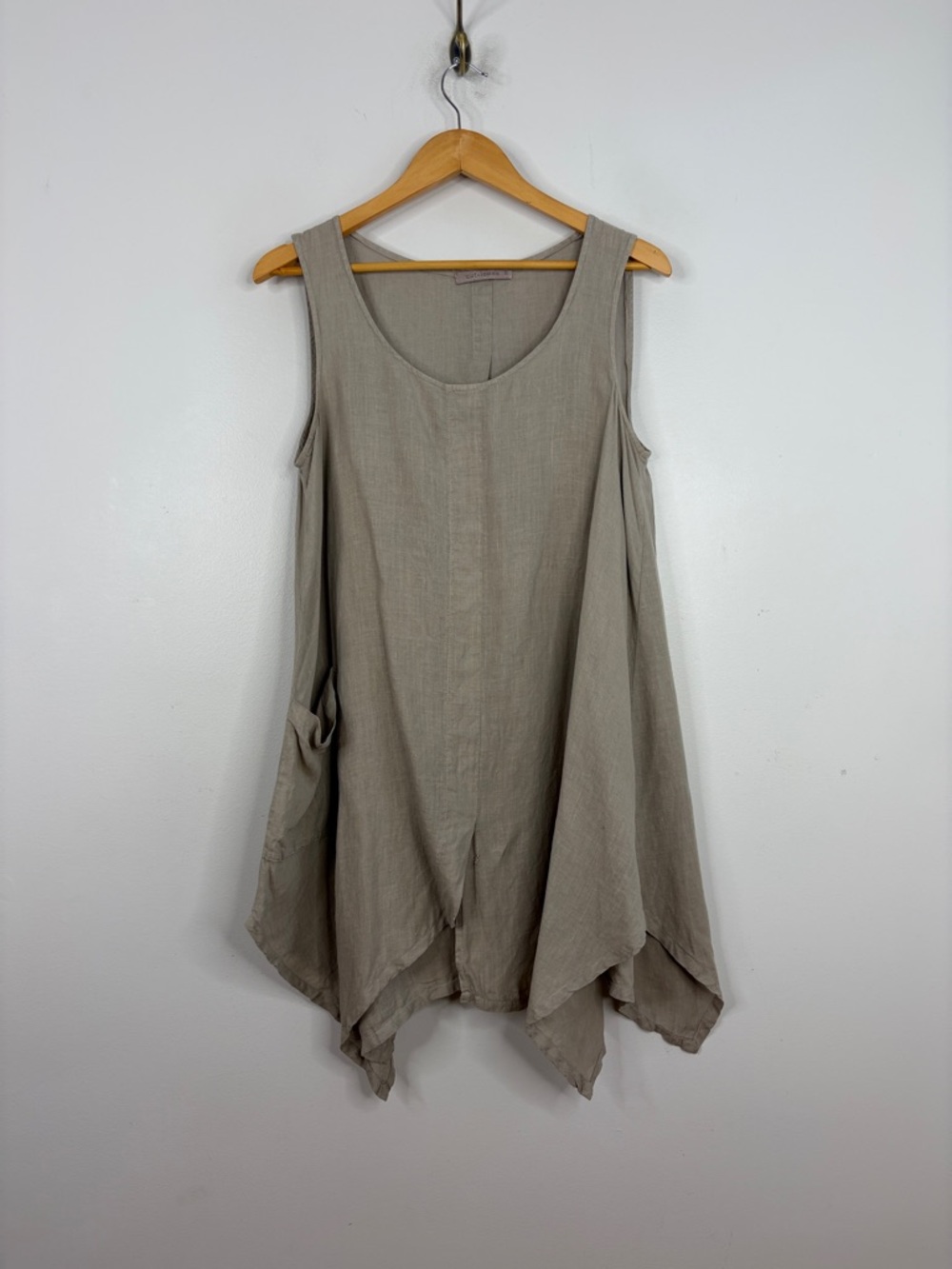 Cut Loose Tunic Women Medium Beige Linen Sleeveless Top Relaxed Loose Fit Resort